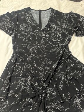 Amazon Black and White Patterned Short Sleeve Jumpsuit